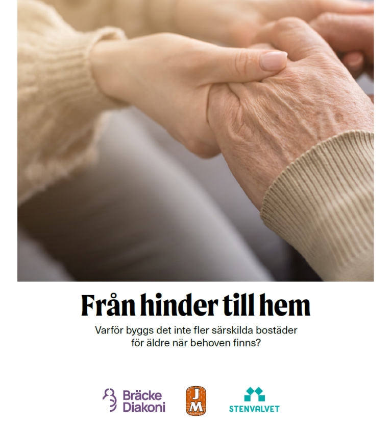 Två personer håller varandras händer, den ena med ålderstecken - symboliserar stöd och omsorg i hemmet
